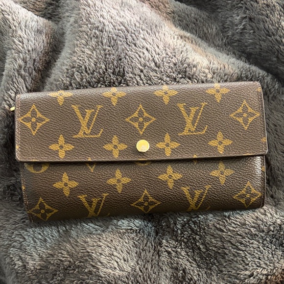 Louis Vuitton Handbags - Authentic vtg Louis Vuitton wallet brown monogram